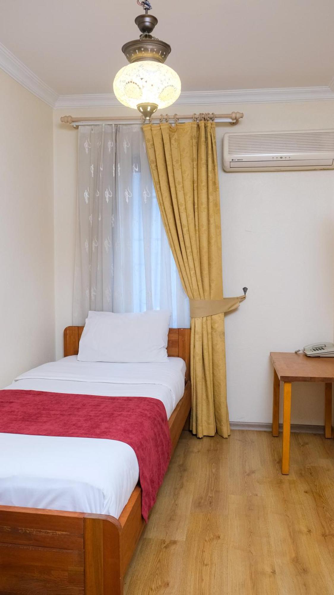 Istanbul Irish Hotel Eksteriør bilde